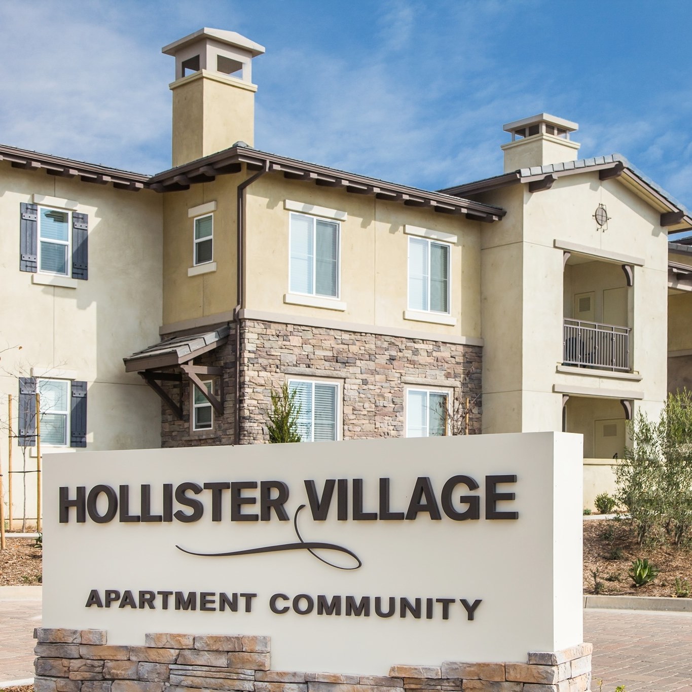 Hollister Village